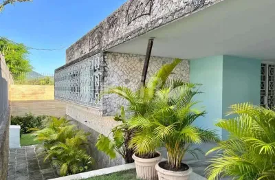 Casa com 5 quartos para alugar na Rua Olinda Ellis, Campo Grande, Rio de Janeiro