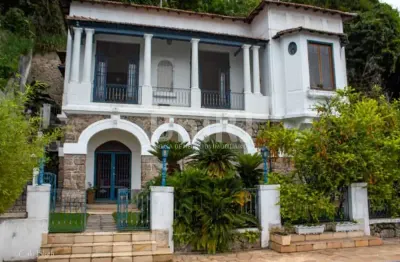 Agradável casa com vista da baía de guanabara - santa teresa