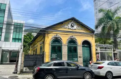 Casarão antigo em botafogo ! rua bambina, principal do bairro ! terreno 8 x 66 = 528 m2