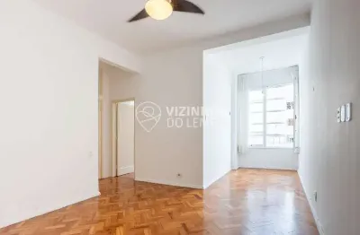 Quarto e sala silencioso e reformado no leme – sol da manhã