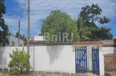 Oportunidade! três lotes - casa de 2 quartos com piscina coberta, churrasqueira, quintal com arvores frutíferas e horta