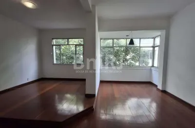 Vendo excelente apartamento original 3 quartos, com 2 quartos e 2 salas, suite, reformado, em laranjeiras, rio de janeiro - rj