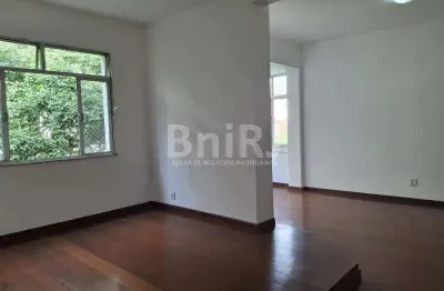 Vendo excelente apartamento com 2 quartos, suite, reformado, em laranjeiras, rio de janeiro - rj