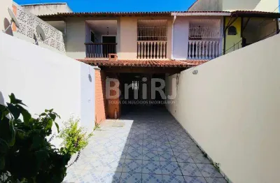 Casa com 2 quartos à venda na Rua Tocantins, 200, Jardim Excelsior, Cabo Frio