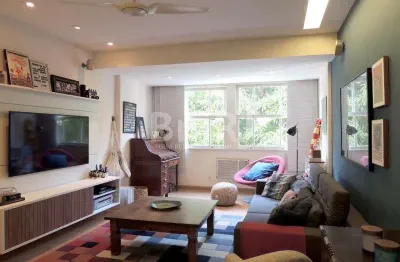 À venda em ipanema - 3 quartos reformado com vista verde e total tranquilidade