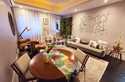 Belíssimo apartamento 2 quartos impecavel com vaga,  na melhor rua do leblon!