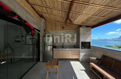 Espetacular cobertura duplex no humaitá! toda reformada, entrar e morar.
