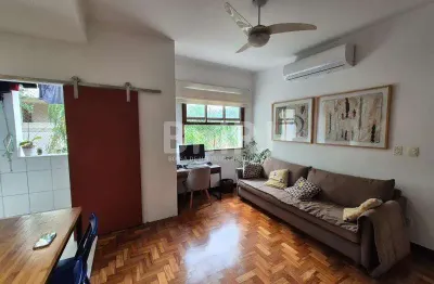 Silêncio, vista para o cristo e muito verde no leblon! apartamento 2 quartos na rua aperana com vaga.