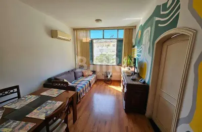 Apartamento duplex com 80m² na rua professor ortiz monteiro