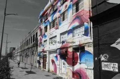 Galpão 17 x 53,50 = 910 m2 na rodrigues alves - porto maravilha! local que mais vai receber investimentos de infraestrutura no centro do rio. 7 milhões. possibilidade de mais 5 galpões ao lado!!!