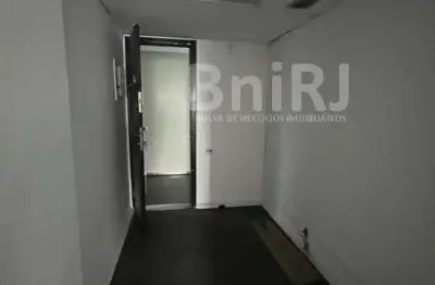 Oportunidade: Sala comercial com ar central próximo metrô e VLT