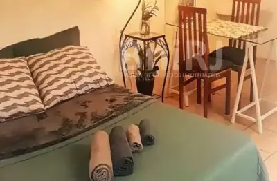 Casa com 1 quarto para alugar na Rua Correia de Araújo, 48, Barra da Tijuca, Rio de Janeiro