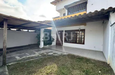 Casa com 3 quartos à venda na Rua Vitória, Palmeiras, Cabo Frio
