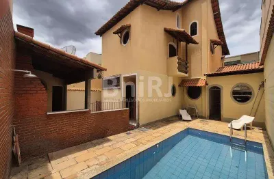 Vendo linda casa de condomínio com piscina em vila valqueire