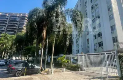 Viva a lagoa todos os dias. apartamento para alugar na av. epitácio pessoa. 72m², 2 quartos (1 suíte), armários, sala ampla, copa/cozinha, área de serviço e dependência. excelente localização.