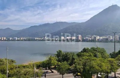 Vendo excepcional e amplo apartamento com vista deslumbrante lagoa e cristo com 4 quartos 2 banheiros 2 vagas na lagoa rio de janeiro rj
