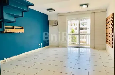 FLAMENGO - Ótimo apartamento duplex, com dois quartos e vaga