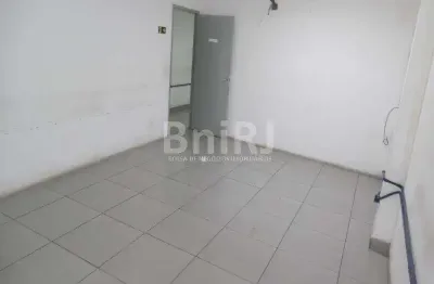 Ponto comercial para alugar na Rua Arquias Cordeiro, Méier, Rio de Janeiro