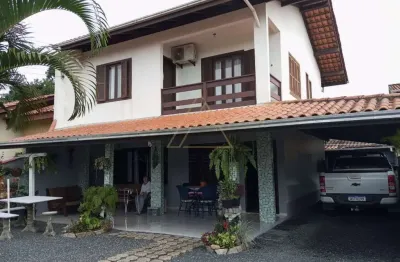 Casa com 3 quartos à venda no Centro, Penha 