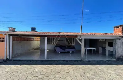 Casa a venda em condominio fechado na quinta dos açorianos, semi mobiliada.