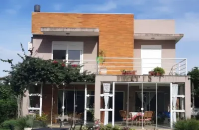 Chácara / sítio com 3 quartos à venda na Rua Oito Mil e Quatorze, 360, Lageado, Porto Alegre, 170 m2 por R$ 590.000