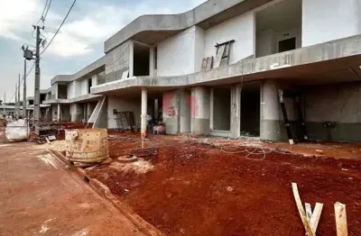 Sobrado a venda no condomínio palm 786 em maringá/pr.