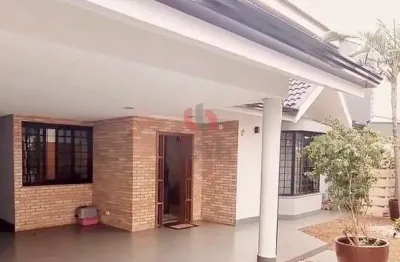 Casa com 4 quartos à venda na Rua Rubelita, Jardim Santa Helena, Maringá