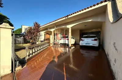 Casa com 4 quartos à venda na Rua Luiz Gama, Zona 04, Maringá