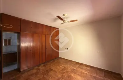Casa com 3 quartos à venda na Rua Gervásio Aparecido Baraldi, Planalto Verde, Ribeirão Preto, 208 m2 por R$ 450.000