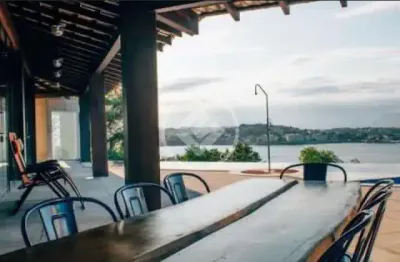 Casa com 3 quartos à venda na Praia da Costa, Vila Velha 