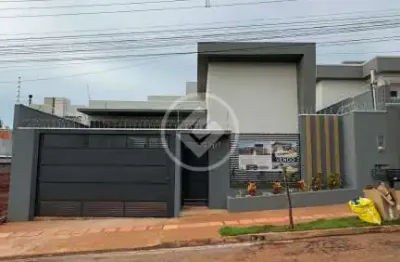 Casa de 162 m² com piscina, suite master e closet agua limpa park codigo: 98534