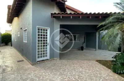 Casa espaçosa e completa no carandá bosque iii codigo: 141267