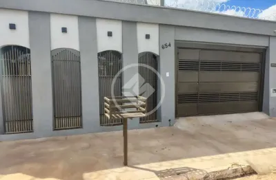 Casa com 3 quartos à venda na Avenida Madrí, 654, Vila Alba, Campo Grande