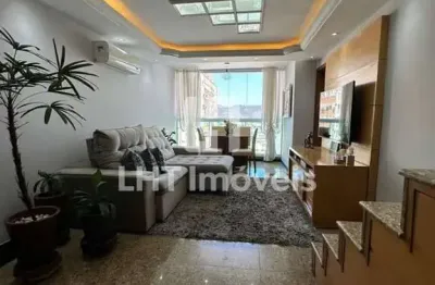 Cobertura triplex 240m2 com mirante e vistão eterno para o mar em icaraí