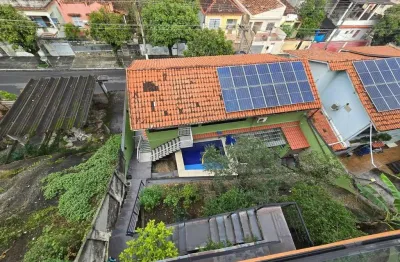 Casa com três quartos sendo uma suíte, com uma piscina mais loft completo.