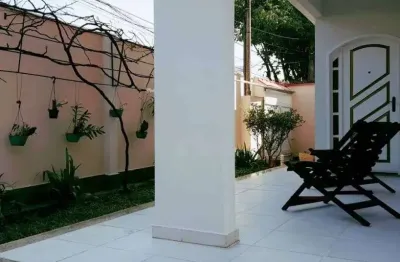 Excelente casa à venda, com 3 quartos, com 220m² em são francisco, niterói-rj
