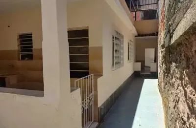 Bairro nova era - casa de 2 quartos com terraço e vaga coberta - r$ 250.000,00 documentação ok