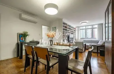 Apartamento disponível para venda no Condomínio Edificio Itajai, com 140m², 3 dormitórios e 2 vagas de garagem