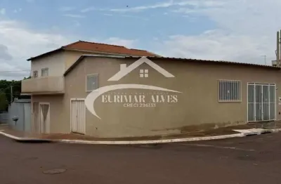 Casa com 4 quartos à venda no Centro, Dumont