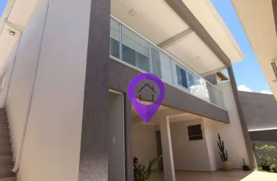 Casa de 180m² à venda no novo centro de pouso alegre, próximo à cimed fórum novo. 3 dormitórios, área gourmet e 2 vagas.