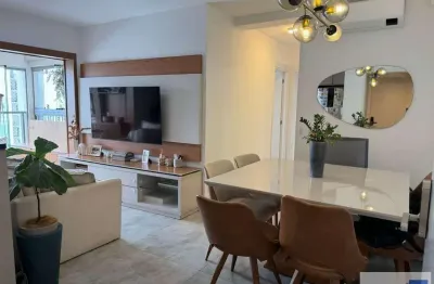 Apartamento com churrasqueira na varanda,,ar condicionado, decorado, 2 dormitórios, 1 vaga fixa