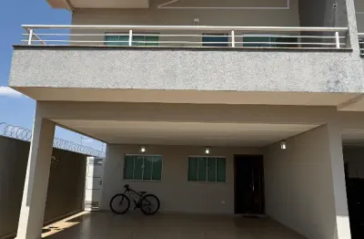 Sobrado alto padrão no cidade jardim, vista livre para o parque dos poderes, 3 suítes (1 com closet)