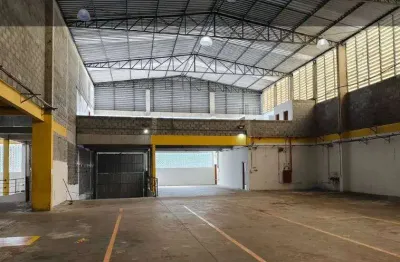 Galpão para locação em santana de parnaíba com 2200m²