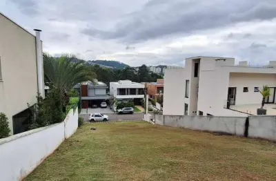Terreno à venda no Tamboré, Santana de Parnaíba 