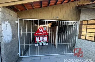 Casa em baln. pereque - porto belo com 2 dormitórios locação por r$ 2.400 - imóvel ideal.