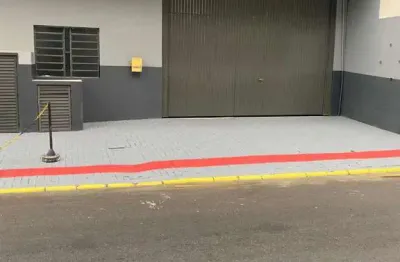 Galpão para locação em morretes itapema com 1 banheiro