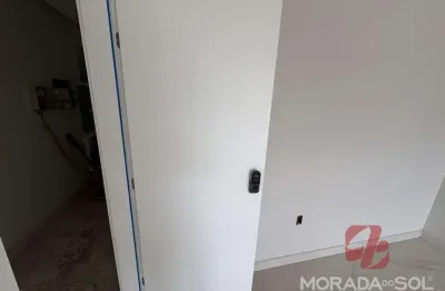 Apartamento à Venda em Tijucas: 2 Dorms, Suíte, 73m², R$750mil