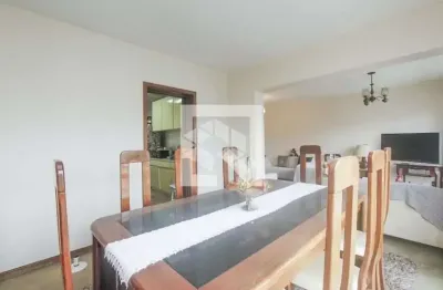 Espaçoso 3 dormitórios com suíte junto à praça da encol.