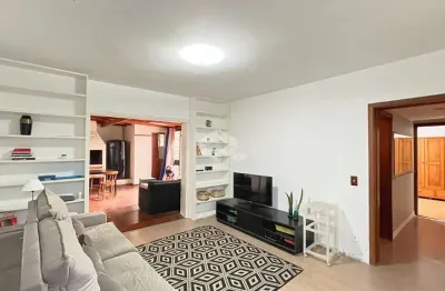 Apartamento térreo com pátio privativo a 100m da Anita Garibaldi