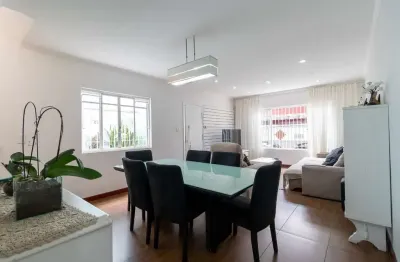 Elegante sobrado para venda em vila santa catarina com 3 quartos, sendo 1 suíte, 162m²